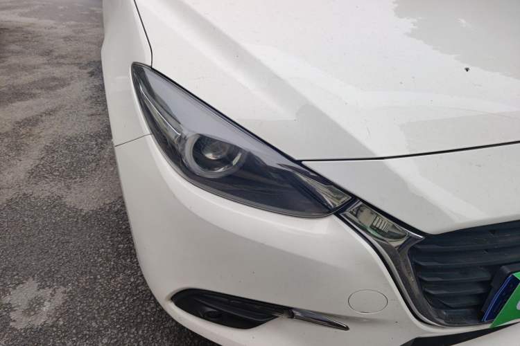 Used Mazda 3 Axela 2017 Sedan 1.5L Automatic Luxury Model Emission Standard China V