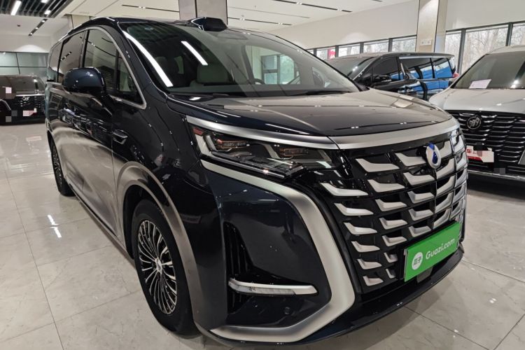 Used Denza D9 2025 DM-i Intelligent Drive 1020 Four-Wheel Drive Prestige Model