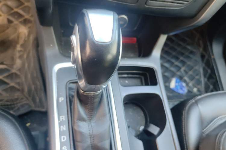 Used Ford Kuga 2019 EcoBoost 180 Two-Wheel-Drive Platinum Edition China V Standard Gear Lever