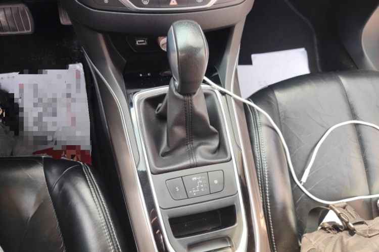 Used Peugeot 408 2016 1.6T Automatic Luxury Edition Gear Lever