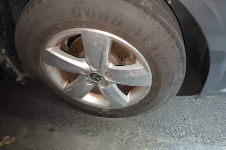 Used Volkswagen Lavida 2011 1.6L Manual Joy Version
