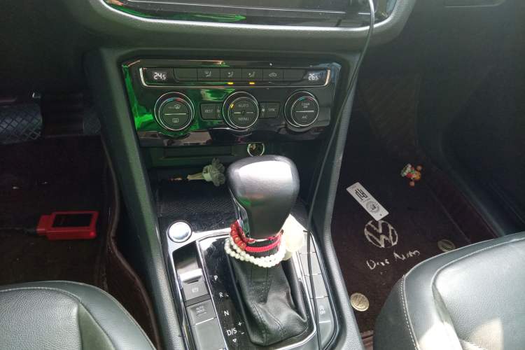 Used Volkswagen Tiguan L 2019 330TSI Automatic Two-Wheel Drive Panoramic Comfort Edition China VI Standard
