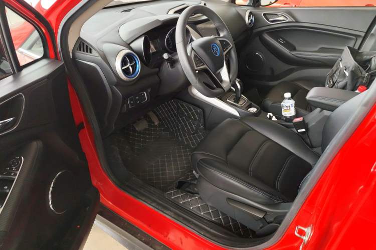 Used BYD Yuan New Energy 2018 EV360 Smart Connect Cool Edition Driver Seat