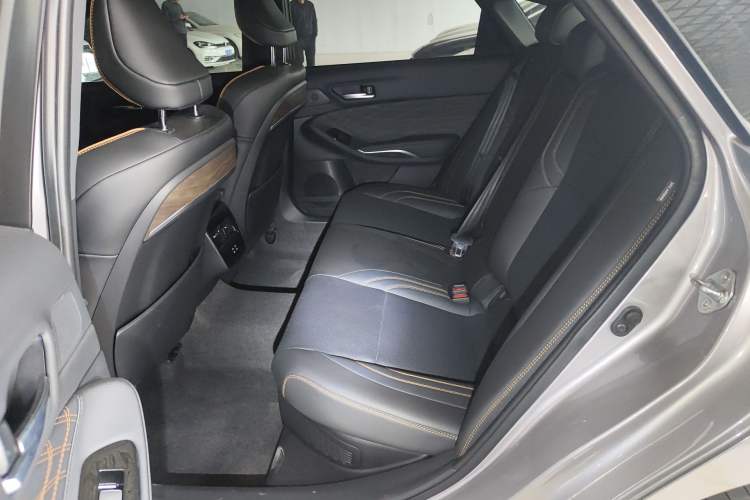 Used Toyota Avalon 2024 Dual-Motor 2.0L Luxury Edition Left Rear Seat