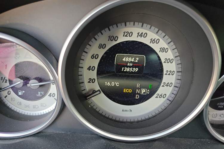 Used Mercedes-Benz E-Class 2015 Revised E 180 L Sport Edition Odometer Close Up