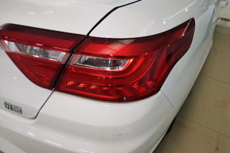 Used Geely Auto Vision 2018 1.5L Manual Happiness Edition Exterior 3