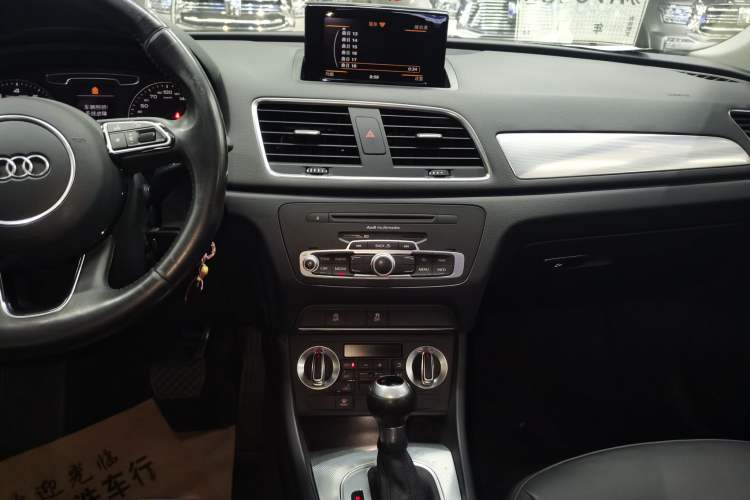 Used Audi Q3 2015 30 TFSI Comfort Model