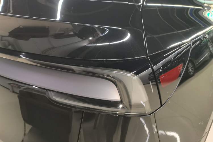 Used Tesla Model Y 2025 Rear-Wheel-Drive Version