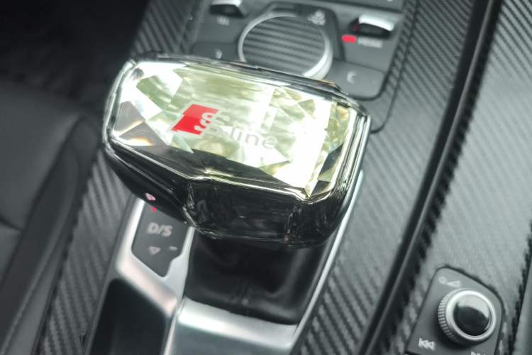 Used Audi A4L 2017 40 TFSI Ambition Edition Gear Lever