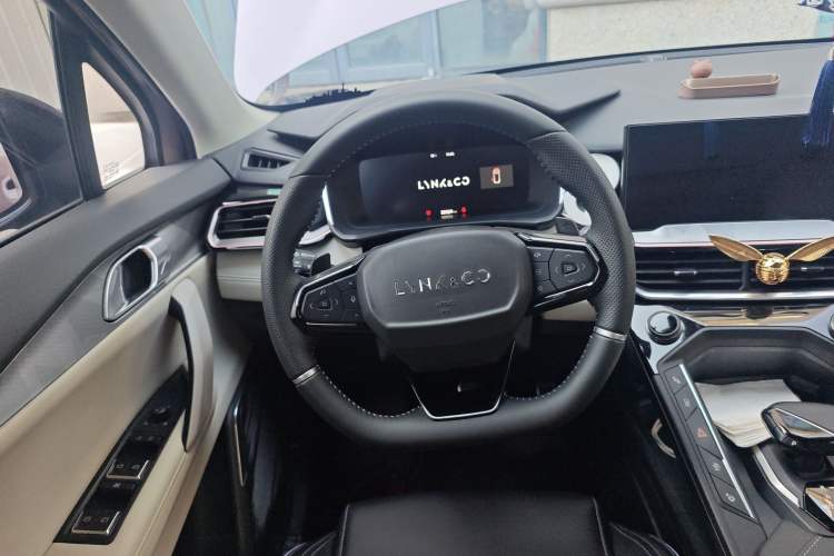 Used Lynk & Co 06 2021 1.5T Shero Pink Special Edition