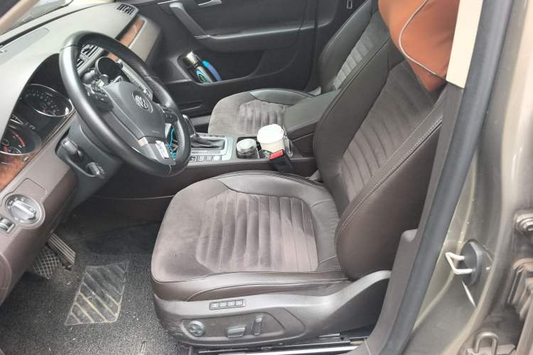 Used Volkswagen Magotan 2012 Travel Edition 2.0 TSI Comfort Version Left Front Seat