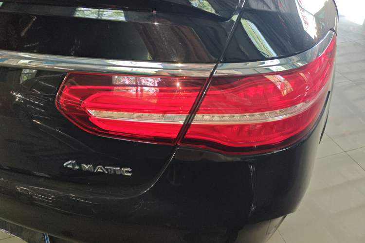 Used Mercedes-Benz GLE Coupe 2015 GLE 320 4MATIC Coupe SUV
