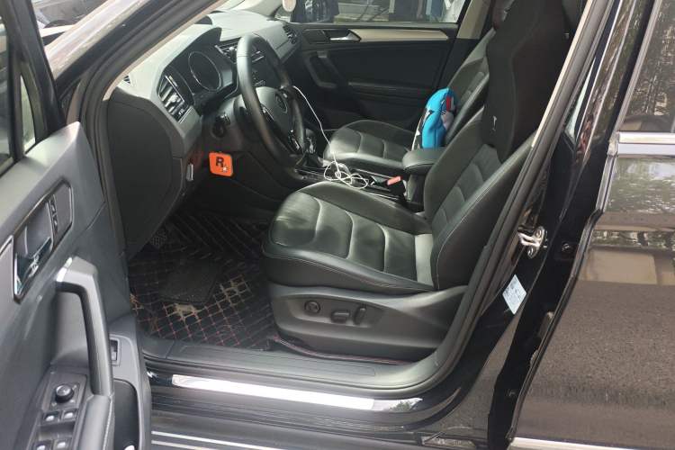 Used Volkswagen Tiguan L 2021 330TSI Automatic Two-Wheel Drive Smart Edition
