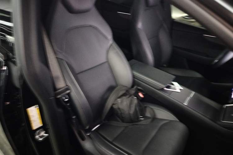 Used Tesla Model Y L 2025 Model Long-Range All-Wheel-Drive Version