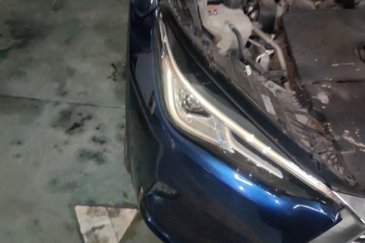 Used Infiniti QX50 2018 2.0T Two-Wheel Drive Fashion Edition Right Front Headlight