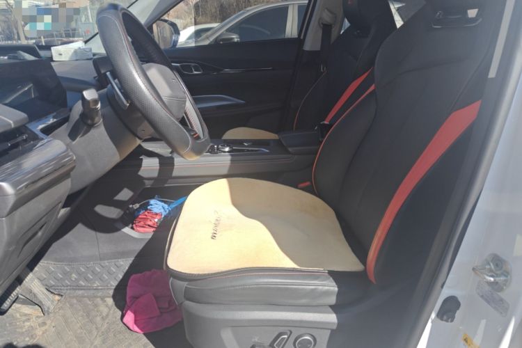 Used CHANGAN OSHAN Z6 2022 Blue Whale 1.5T DCT Smart Navigation Model