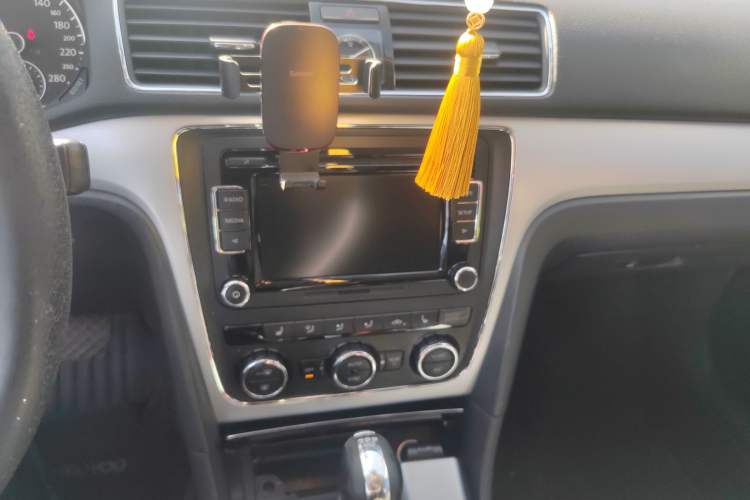 Used Volkswagen Passat 2014 1.8TSI DSG Prestige Navigation Edition