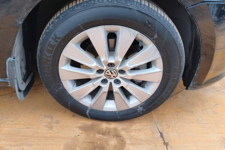 Used Volkswagen Lavida 2013 1.6L Manual Comfort Edition
