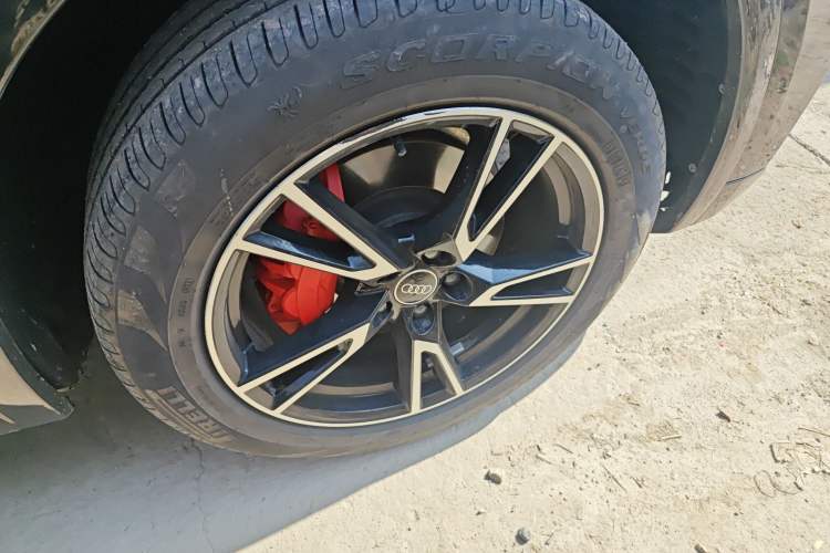 Used Audi Q5L 2025 40 TFSI Fashionable and Dynamic Edition
