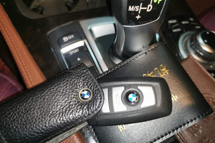 Used BMW 5 Series 2014 525Li Leading Model