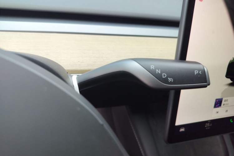 Used Tesla Model Y 2022 Rear-Wheel-Drive Version
