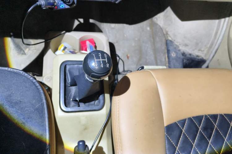 Used Dongfeng Xiaokang C37 2012 1.4L Comfort Version DK13-06
