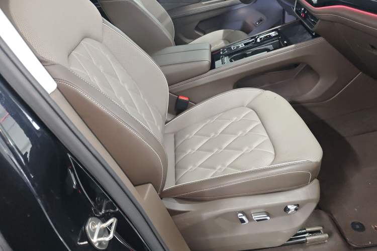 Used Volkswagen Viloran 2024 380TSI Premium Edition