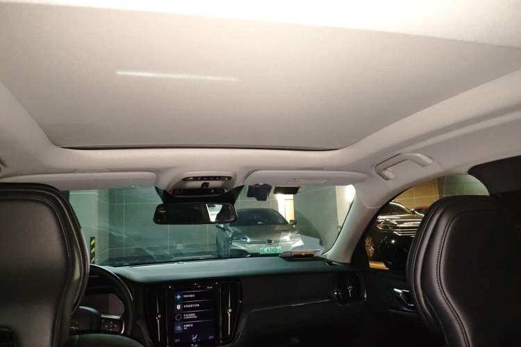 Used Volvo S60 2021 T4 Zhiyi Luxury Edition
