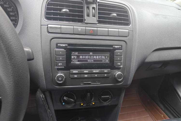 Used Volkswagen Polo 2013 1.4L Manual Fashion Edition