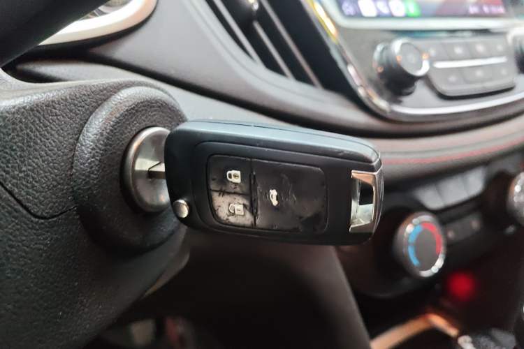 Used Chevrolet Monza 2020 Light Hybrid RS 330T Automatic Comfort Edition