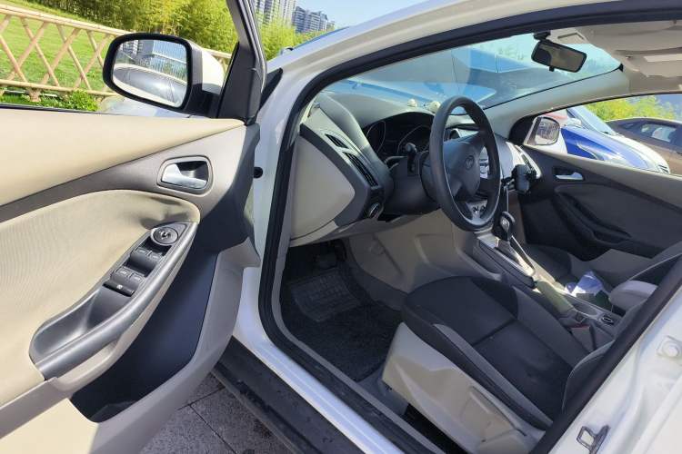 Used Ford Focus 2012 Sedan 1.6L Automatic Comfort Model