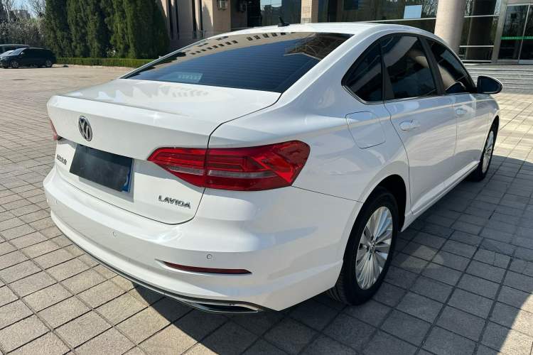 Used Volkswagen Lavida 2019 1.5L Manual Comfort Edition China VI Standard Rear Right 45 Deg