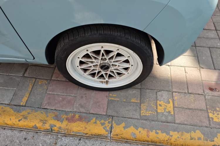 Used Wuling Hongguang MINIEV 2022 Macaron Premium Model – Lithium Iron Phosphate Right Front Wheel Hub