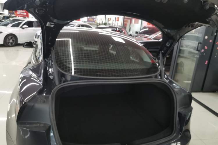 Used Tesla Model 3 2023 Rear-Wheel-Drive Version Trunk