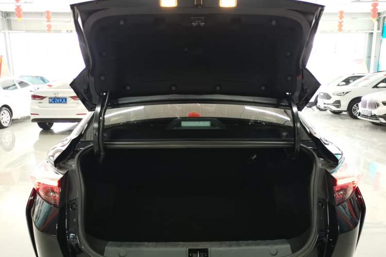 Used Dongfeng Aeolus Yixuan 2021 230T Automatic Zuiying Knight Edition Trunk