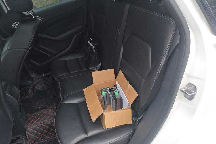 Used Mercedes-Benz B-Class 2019 B 200 Sport Edition Left Rear Seat