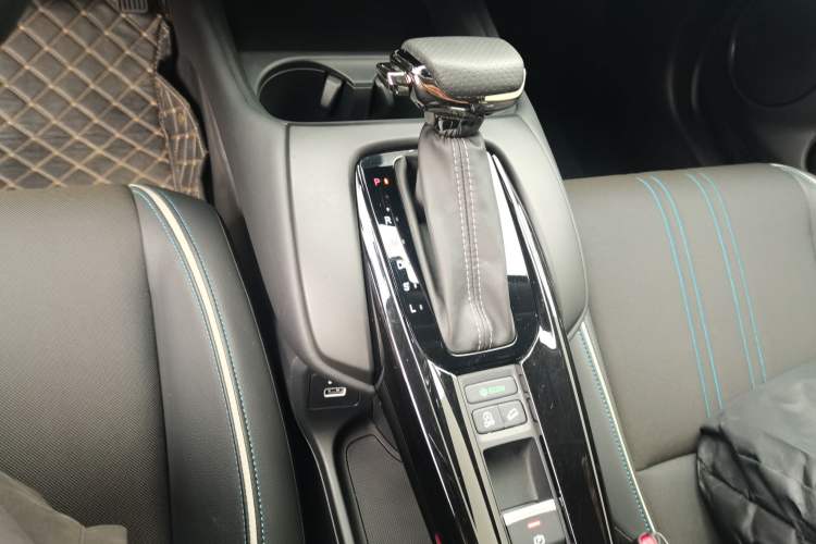 Used Honda HR-V 2023 240TURBO Jingrui Edition Gear Lever