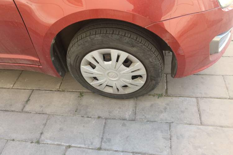 Used Suzuki Swift 2013 1.3L Manual Value Edition Right Front Wheel Hub