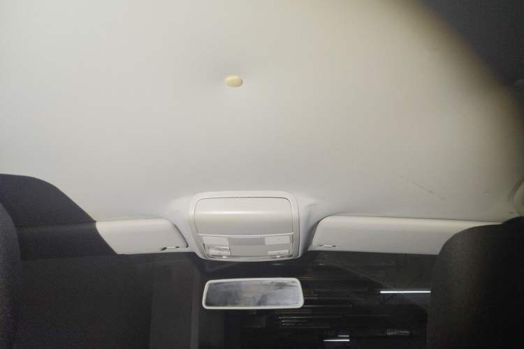 Used Volkswagen Sagitar 2012 1.6L Automatic Fashion Edition