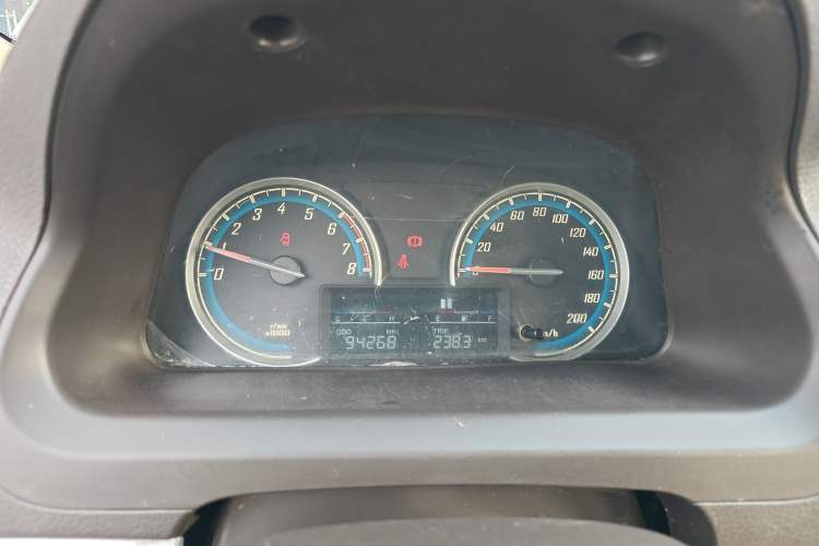 Used Baojun 730 2014 1.5L manual standard trim 7 seats