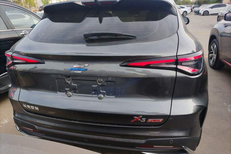 Used CHANGAN OSHAN X5 PLUS 2023 Revised Version 1.5T DCT Navigation Edition
