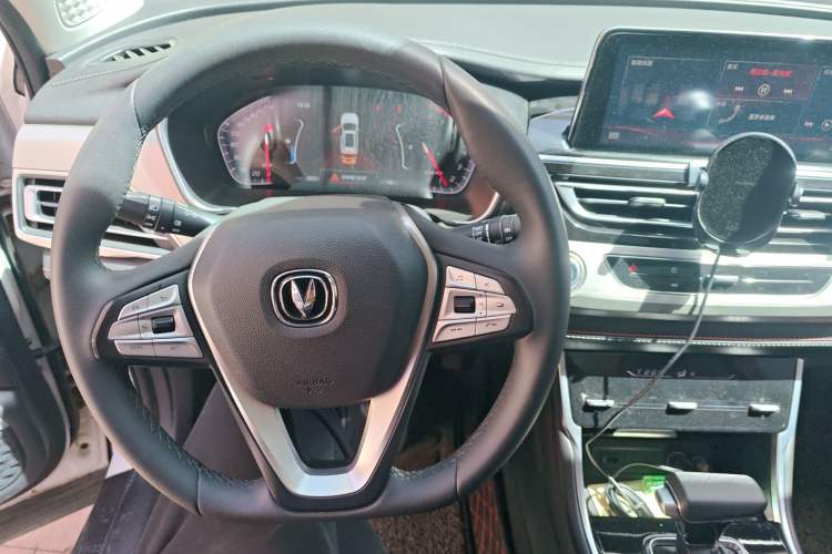 Used CHANGAN CS75 2020 280T DCT Luxury Version China VI Standard