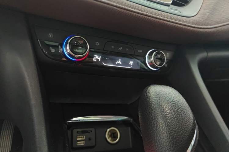 Used Buick GL6 2019 18T 6-Seater Connected Luxury Version China VI Standard
