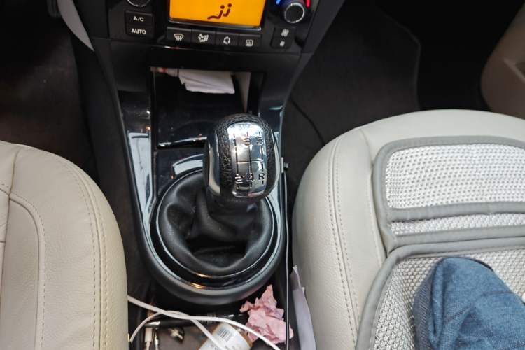 Used Citroen C-Quatre 2014 VTS Version 1.6L Manual Enjoyment Model
