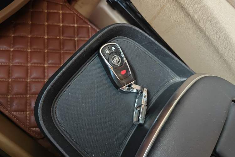 Used Buick GL8 2017 ES 28T Premium Version China V Standard
