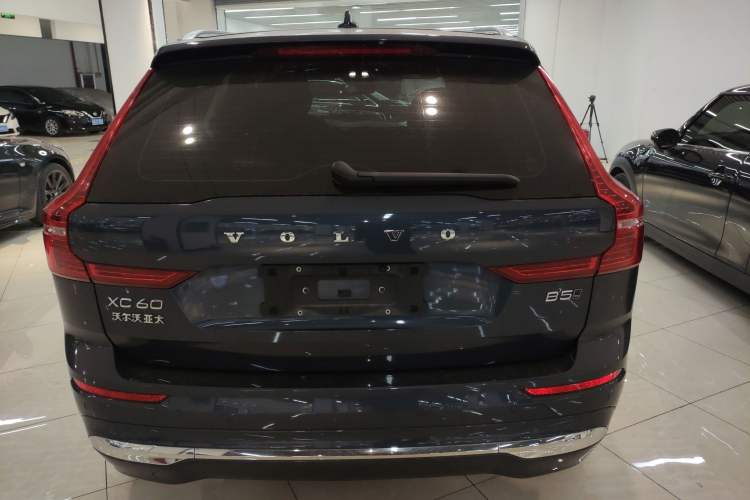 Used Volvo XC60 2024 B5 4x4 Smart Luxury Edition