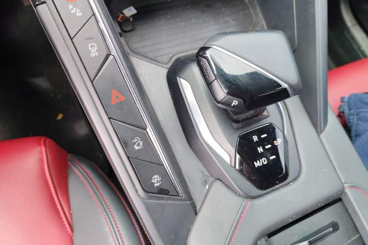 Used Lynk & Co 06 2020 1.5T JinPro model Gear Lever