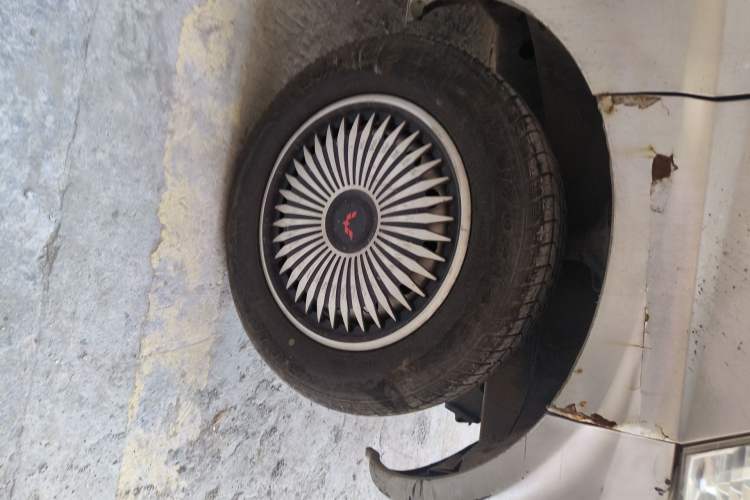 Used Wuling Rongguang 2012 1.2L Extended Basic Version LJY Right Front Wheel Hub