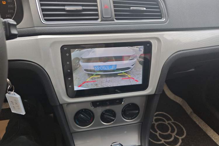 Used Volkswagen Gran Lavida 2013 1.6L Automatic Comfort Model