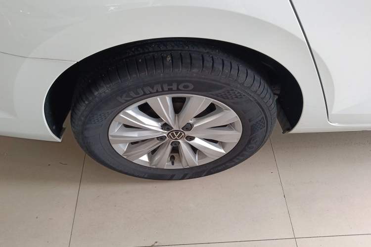 Used Volkswagen Lavida 2023 New Sharp 1.5L Automatic Excellent New Edition Right Rear Wheel Hub